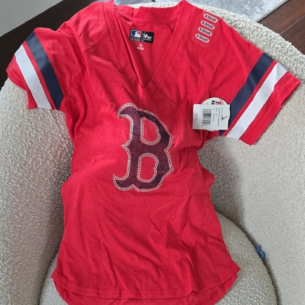 BboV-Neck T-Shirt with Logo